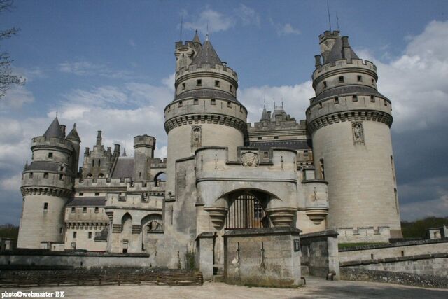 Archivo:Chateau de pierrefonds m.jpg