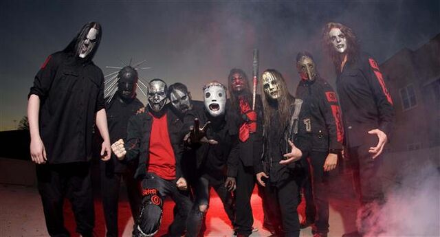Archivo:Slipknot 2012.jpg