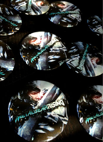 File:Rising-Badges-PAX.jpg