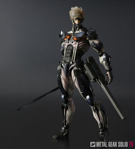 File:PlayArtsKai Raiden Yellow Figure MGSTV.jpg
