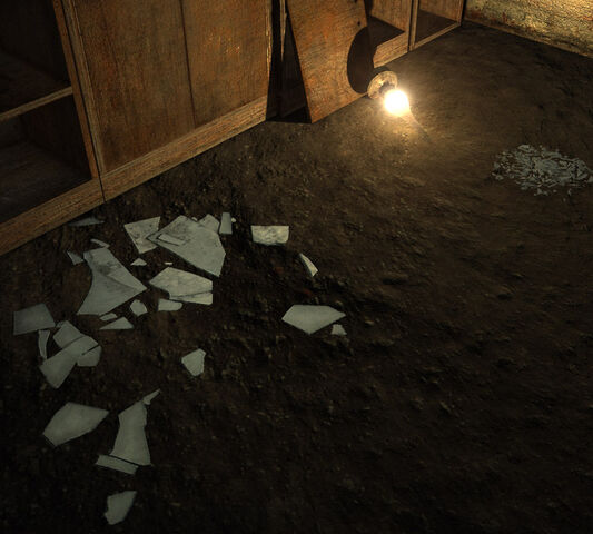 File:Trap broken glass.jpg