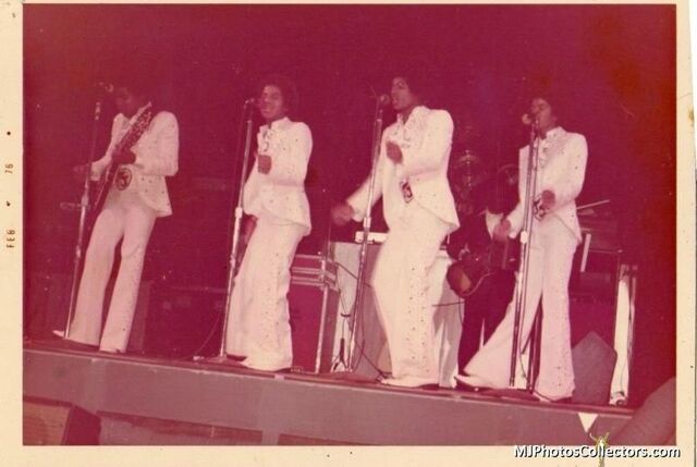 File:Remember-the-jackson-5-manille-philippines-fe-L-nr04e1.jpeg