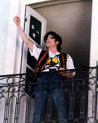 File:They-don-t-care-about-us-michael-jackson-7126671-699-877.jpg