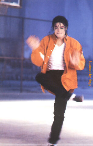 File:Jam-michael-jackson-7143617-315-493.jpg
