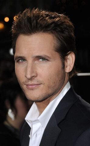 File:Peter facinelli twitter bet.jpg