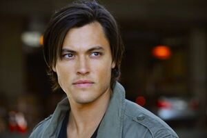 Blair-redford-lying-game-vampire-bait