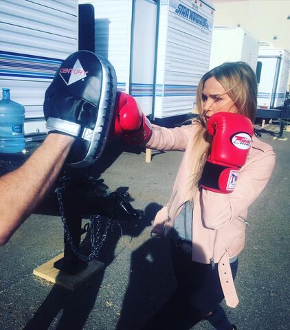 File:BTS Arielle Kebbel first shot of the day.jpg