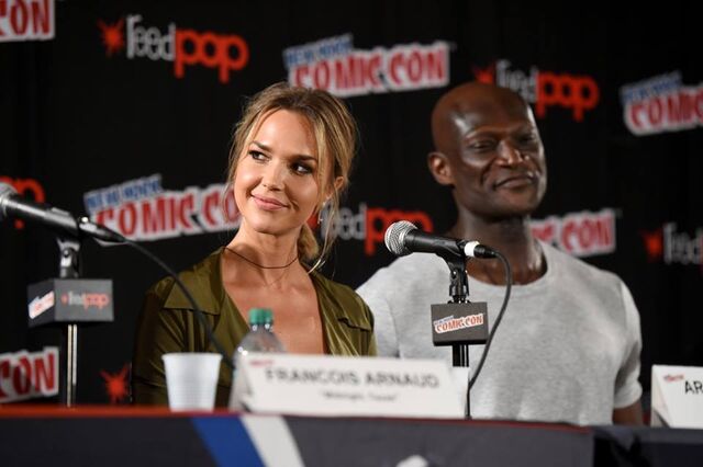 File:Midnight, Texas at New York Comic Con panel part 3.jpg