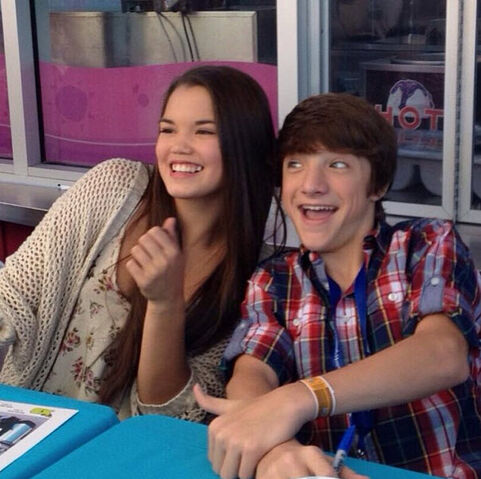 File:Jake-short-paris-berelc-mattel-party-on-the-pier-oct-6-2013.jpg