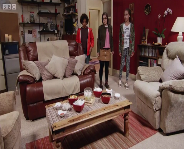 File:Mum v Mum.png
