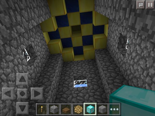 File:Inside castle3.jpg