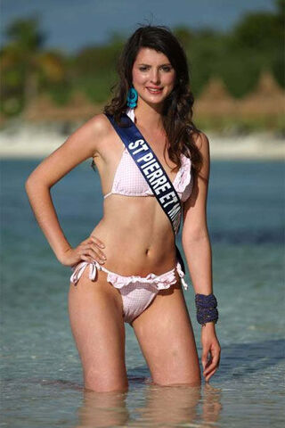 Fichier:Lison-yon-miss-saint-pierre-et-miquelon-maillot.jpg