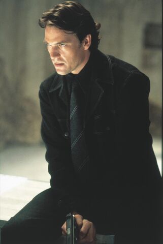 File:Still-of-dougray-scott-in-mission -impossible-ii-(2000)-large-picture.jpg