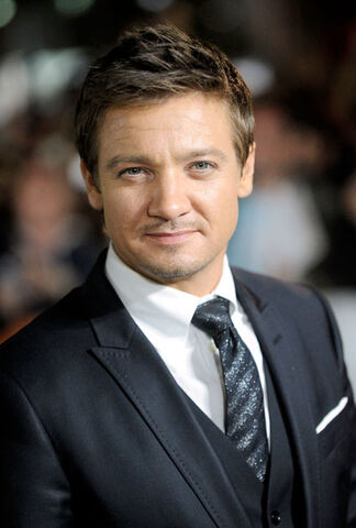 File:151223-renner jeremy town large.jpg