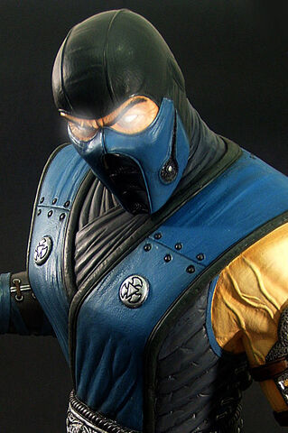 File:Sub-zero SC premium collectible2.jpg