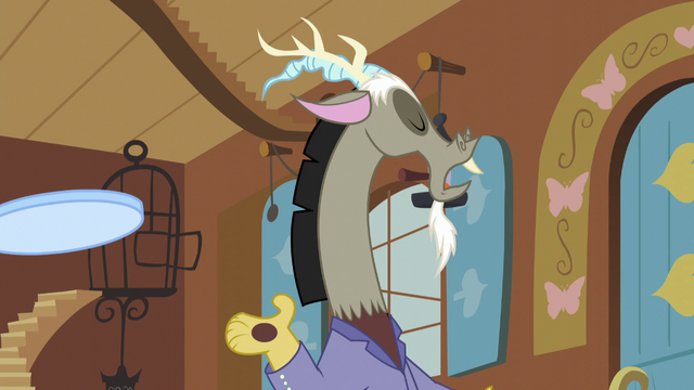 File:Discord tosses the tray away S5E7.png