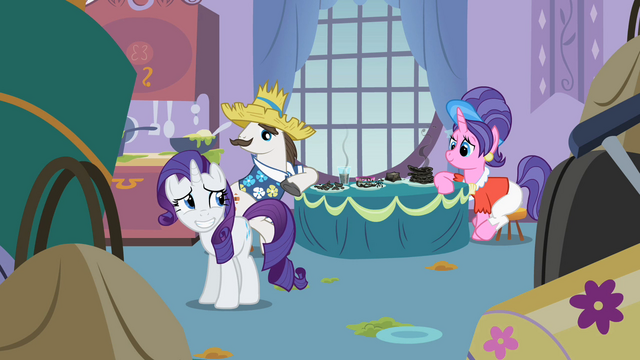File:Rarity grin S2E05.png
