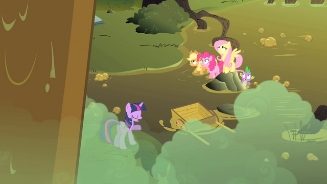 File:Behind you Twilight S1E15.png