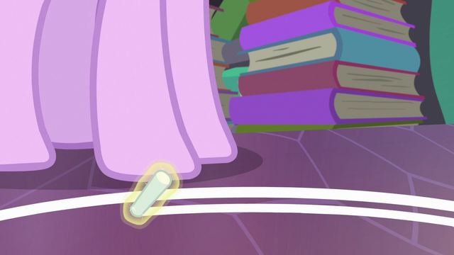 File:Starlight Glimmer standing over moving chalk S7E1.png