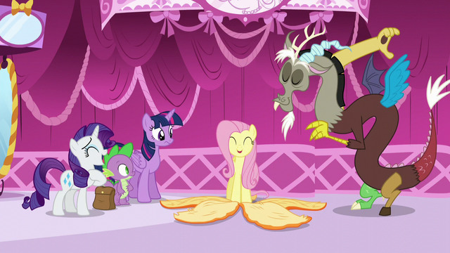 File:Orange Fluttershy peels off S5E22.png