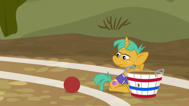 File:Softball rolling toward Snails S6E18.png