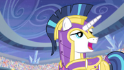 S04E24 Shining Armor przemawia na zakończeniu igrzysk.png