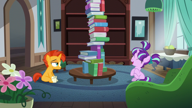 File:Filly Starlight claps her hoof for her friend Sunburst S5E26.png
