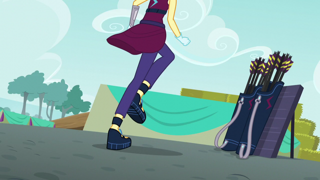 File:Sour Sweet running up to her quivers EG3.png