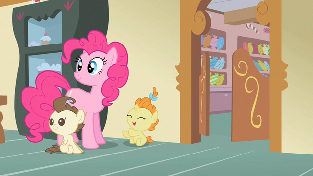File:Pumpkin Cake laughing S2E13.png