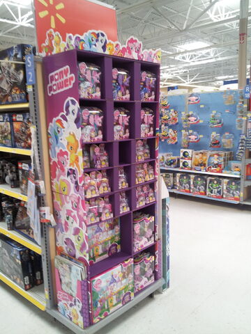 File:Other side of Butler, PA Wal Mart toy display shelves.jpg