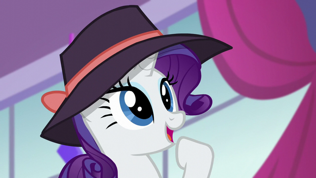 File:Rarity looking happy S5E15.png