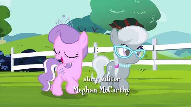 File:Diamond Tiara and Silver Spoon walking S4E15.png