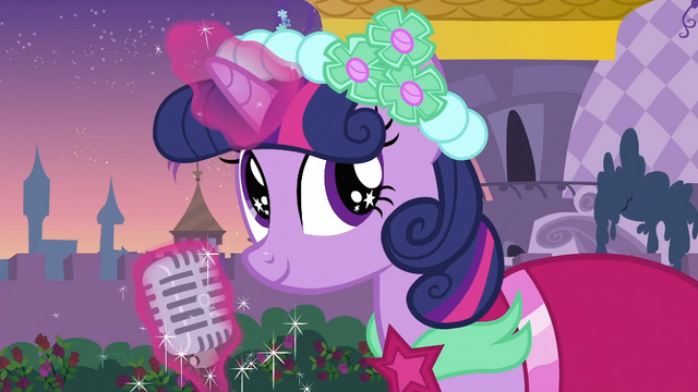 File:Twilight with microphone S2E26.png