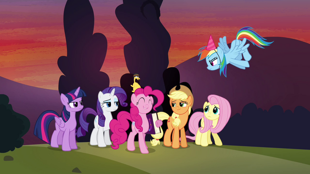 File:Pinkie Pie giggling S4E12.png