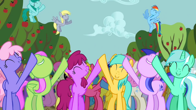 File:Ponies singing along 4 S2E15.png