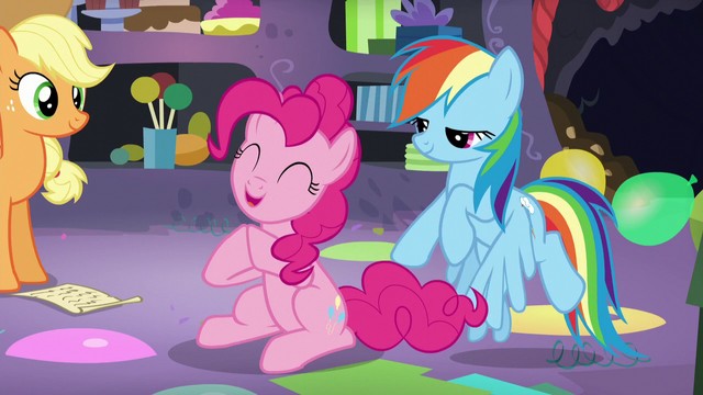 File:Pinkie "everypony I met along the way was so helpful" S5E11.png