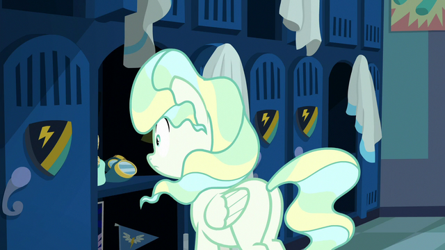 File:Vapor Trail hears Rainbow Dash's voice S6E24.png
