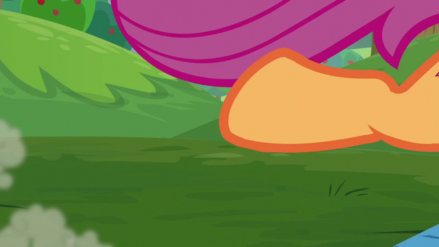 File:Scootaloo kicks S6E4.png