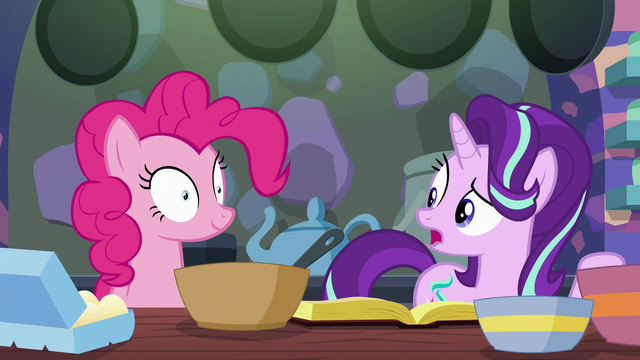 File:Starlight Glimmer to Pinkie "the baking" S6E21.png