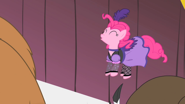 File:Pinkie Pie jumping S01E21.png