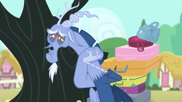 File:Discord making a sad face S4E11.png