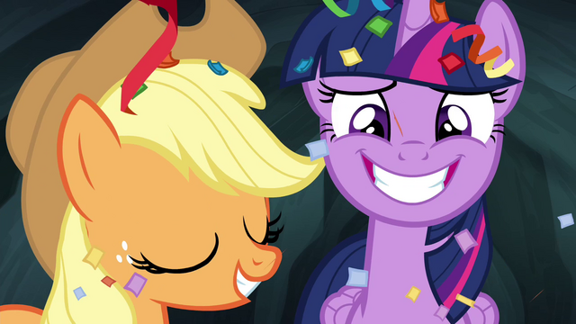 File:Twilight smiling awkwardly S4E22.png