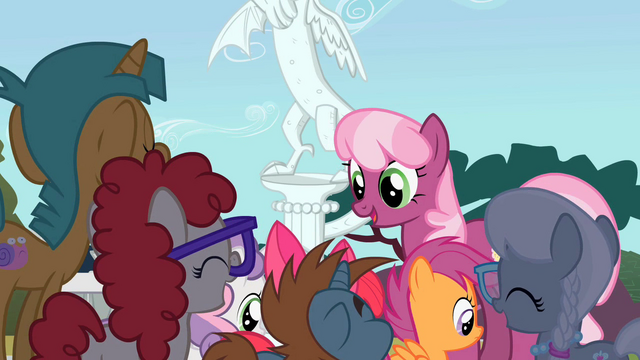 File:Twist Laughter Cheerilee's Class10 S2E01.png