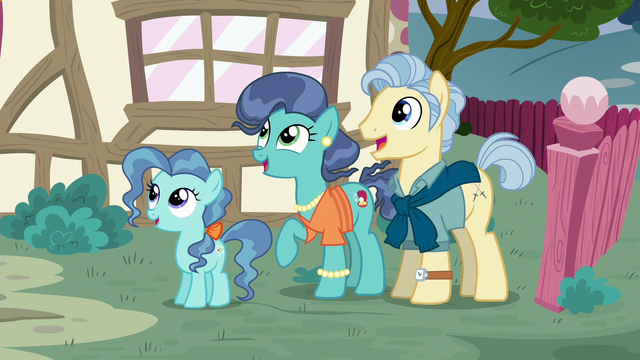 File:Petunia Paleo and her parents S6E19.png