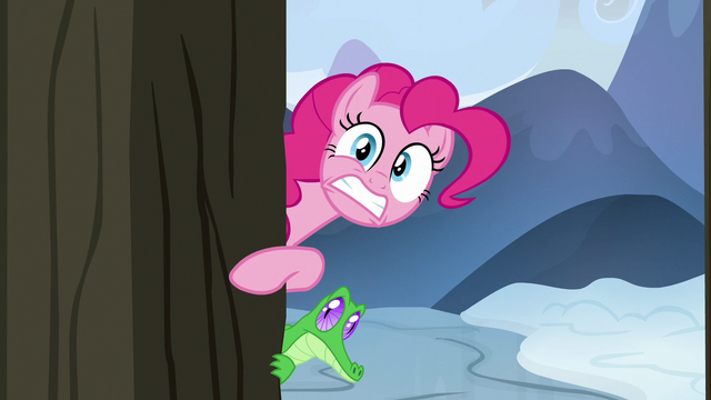 File:Pinkie Pie looking freaked out S7E11.png