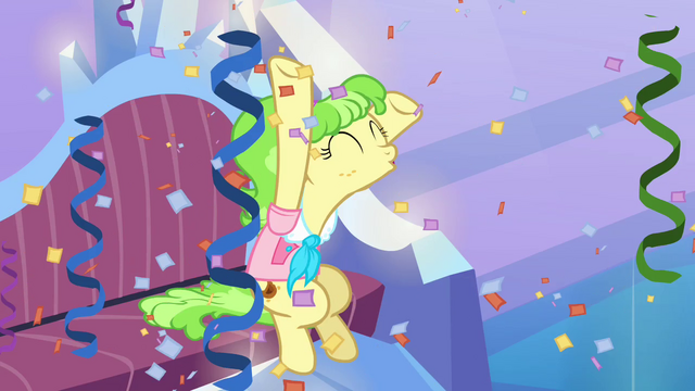 File:Ms. Peachbottom cheering S03E12.png
