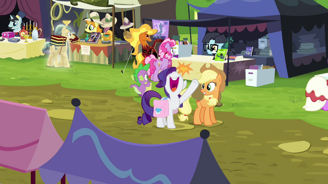 File:Rarity "let's go shopping!" S4E22.png