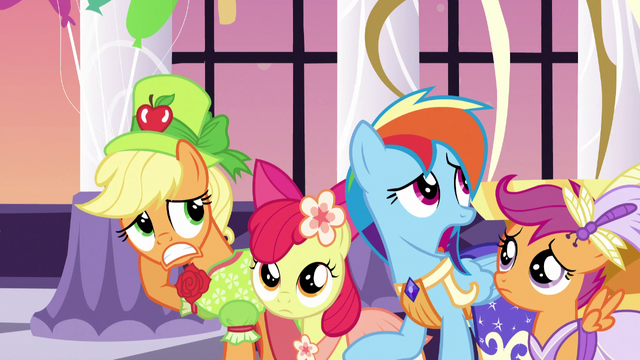 File:Applejack and friends feeling awkward S5E7.png