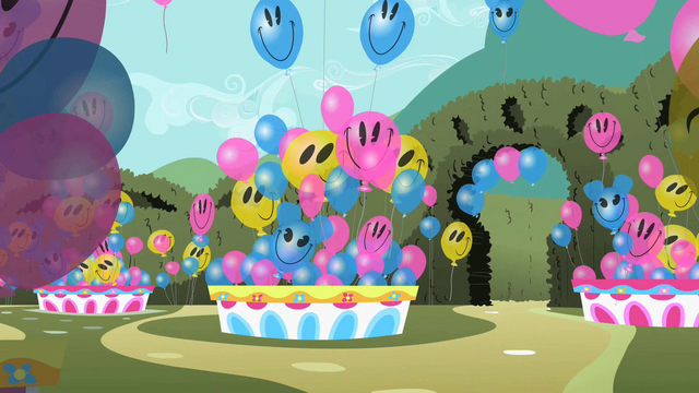 File:Smiling balloons S2E01.png