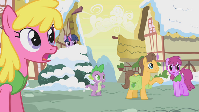 File:Ponies briefly stop arguing S1E11.png